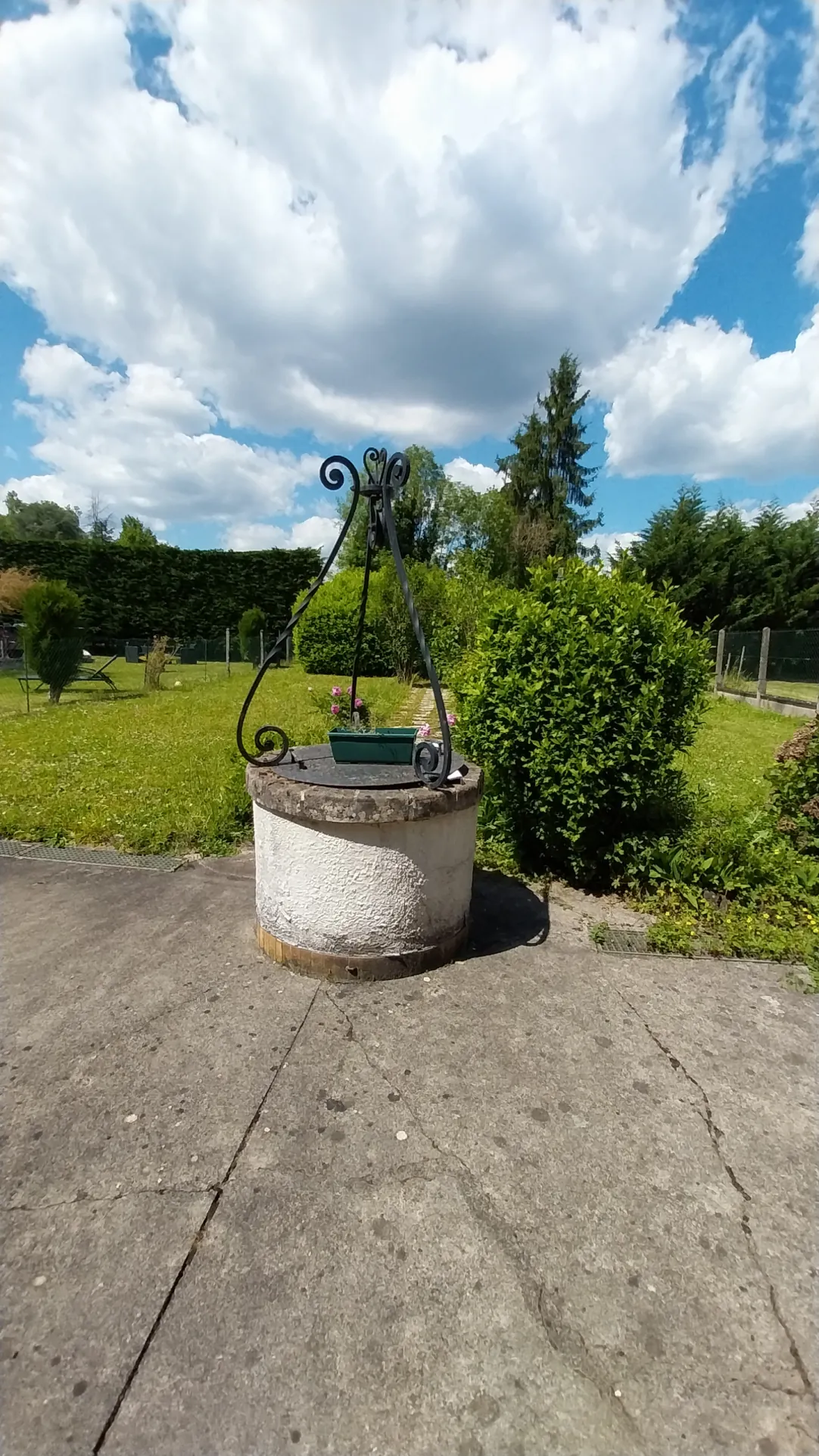 À vendre maison de ville à Marsac-sur-l'Isle avec garage et jardin clos 
