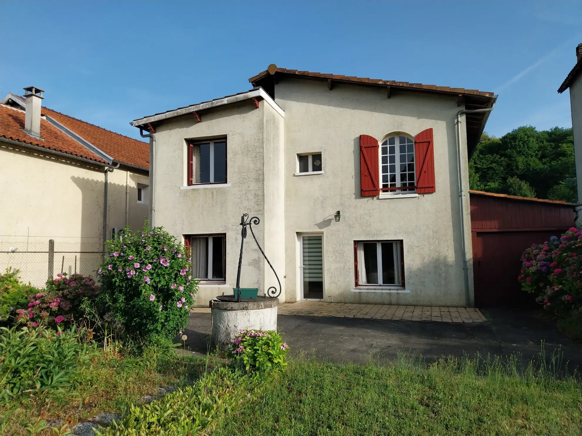 À vendre maison de ville à Marsac-sur-l'Isle avec garage et jardin clos 