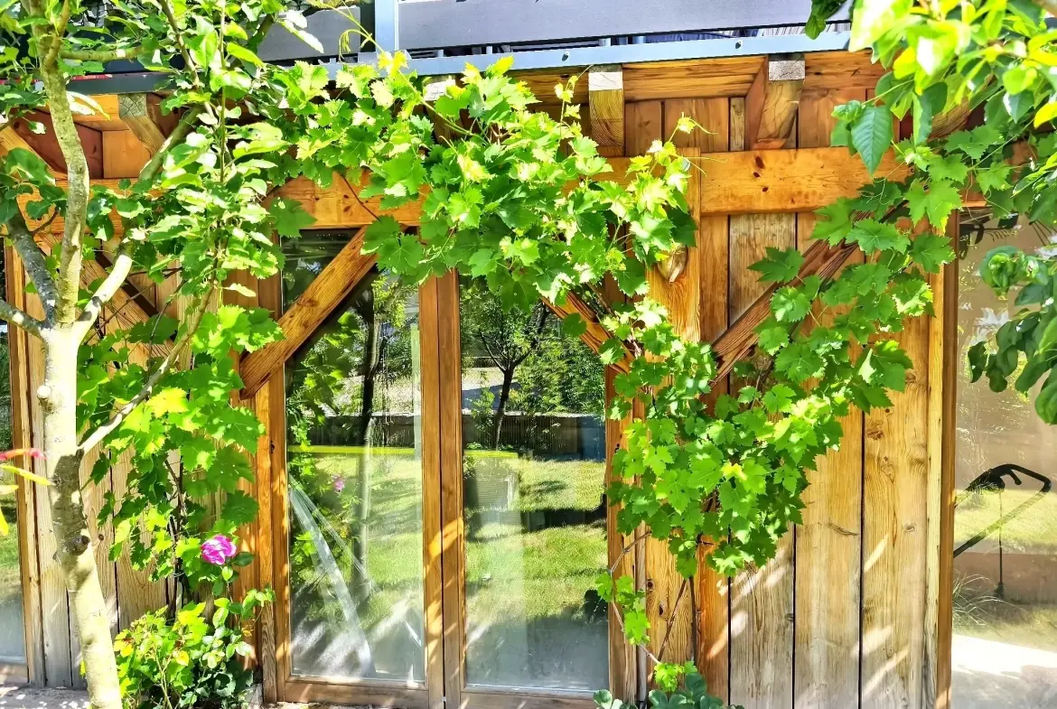 Maison rénovée de 115 m² avec terrain clos à Gérardmer 