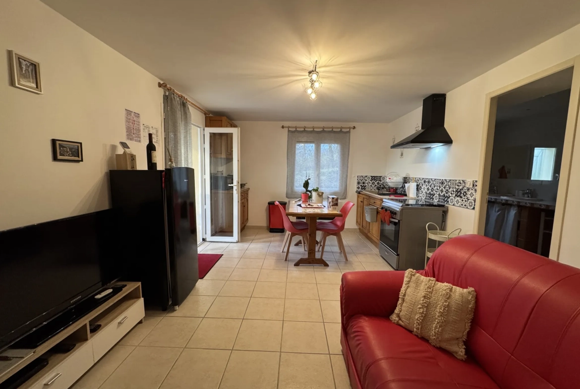 Maison de charme à Gourdon avec piscine, box, studio et grand terrain de 6038 m² 