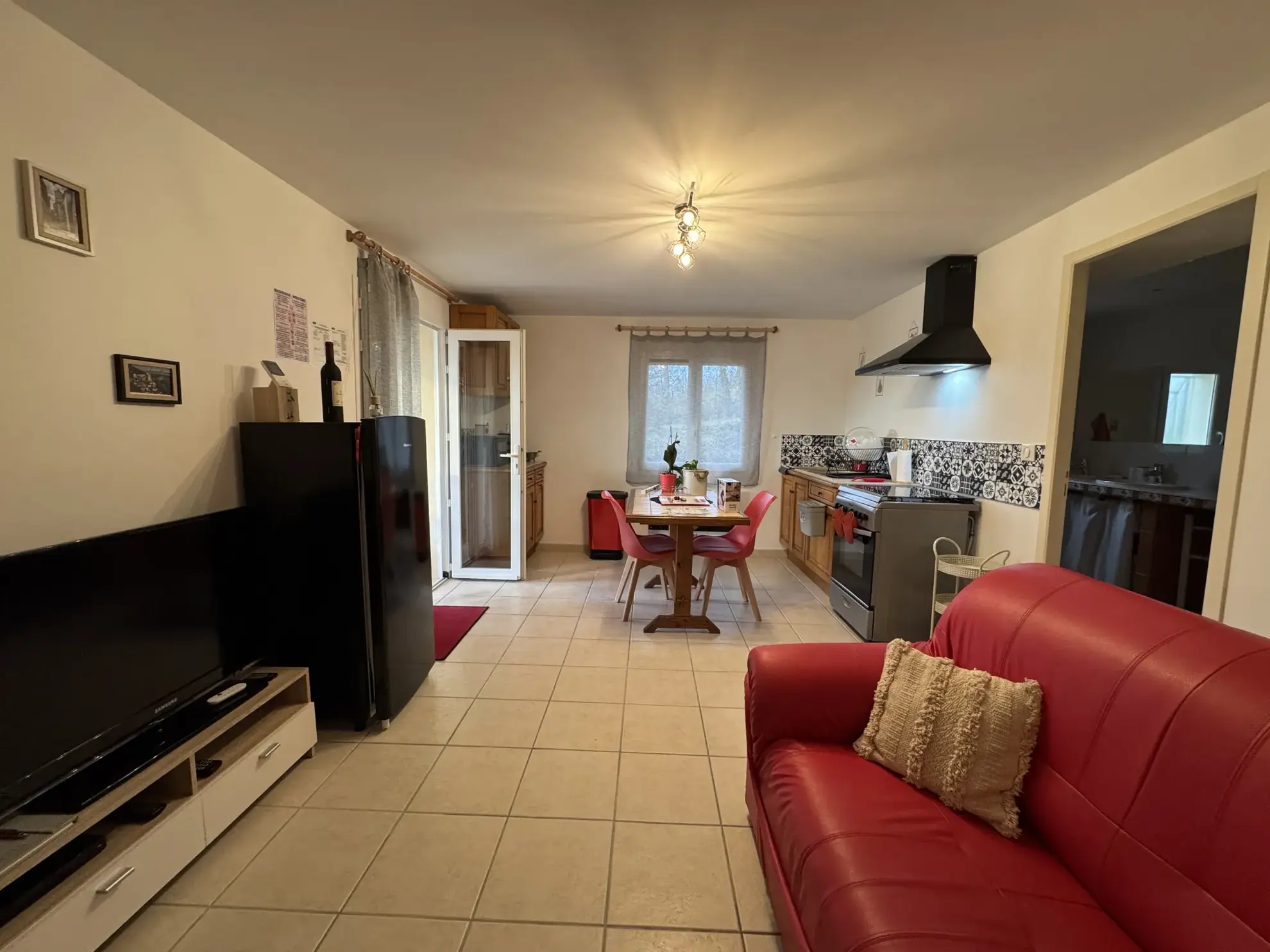 Maison de charme à Gourdon avec piscine, box, studio et grand terrain de 6038 m² 