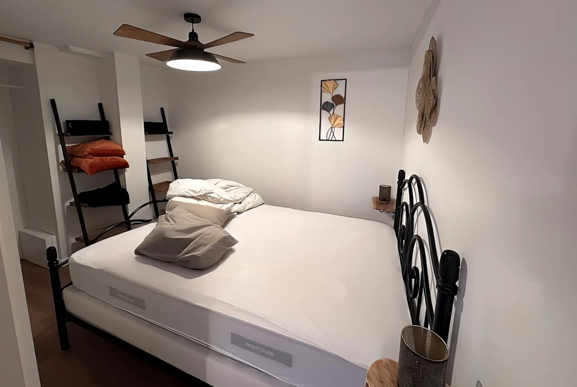 Maison de charme à Gourdon avec piscine, box, studio et grand terrain de 6038 m² 