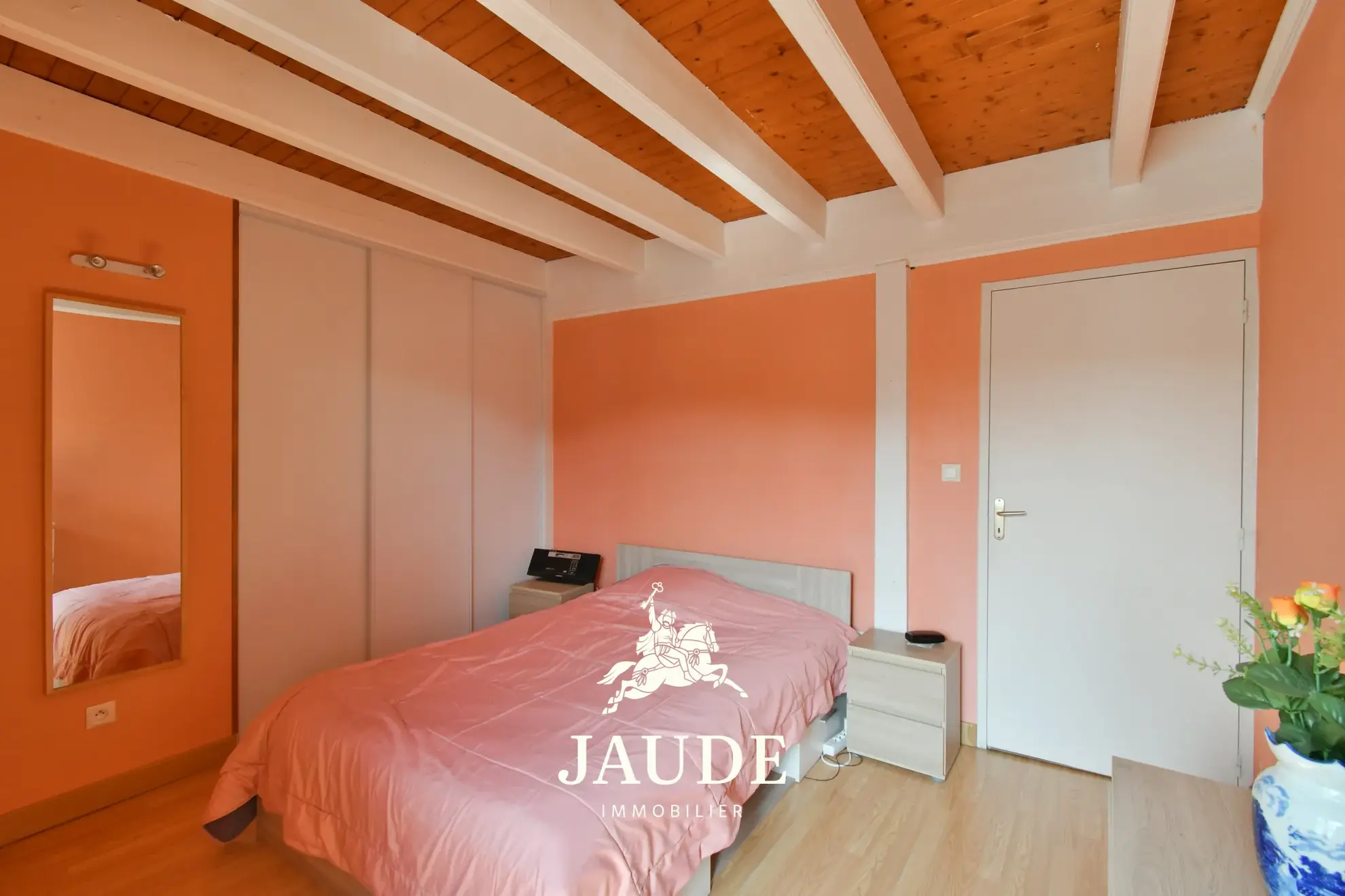 Maison de bourg à Ceyrat 100m² avec garage et cave, à rénover 