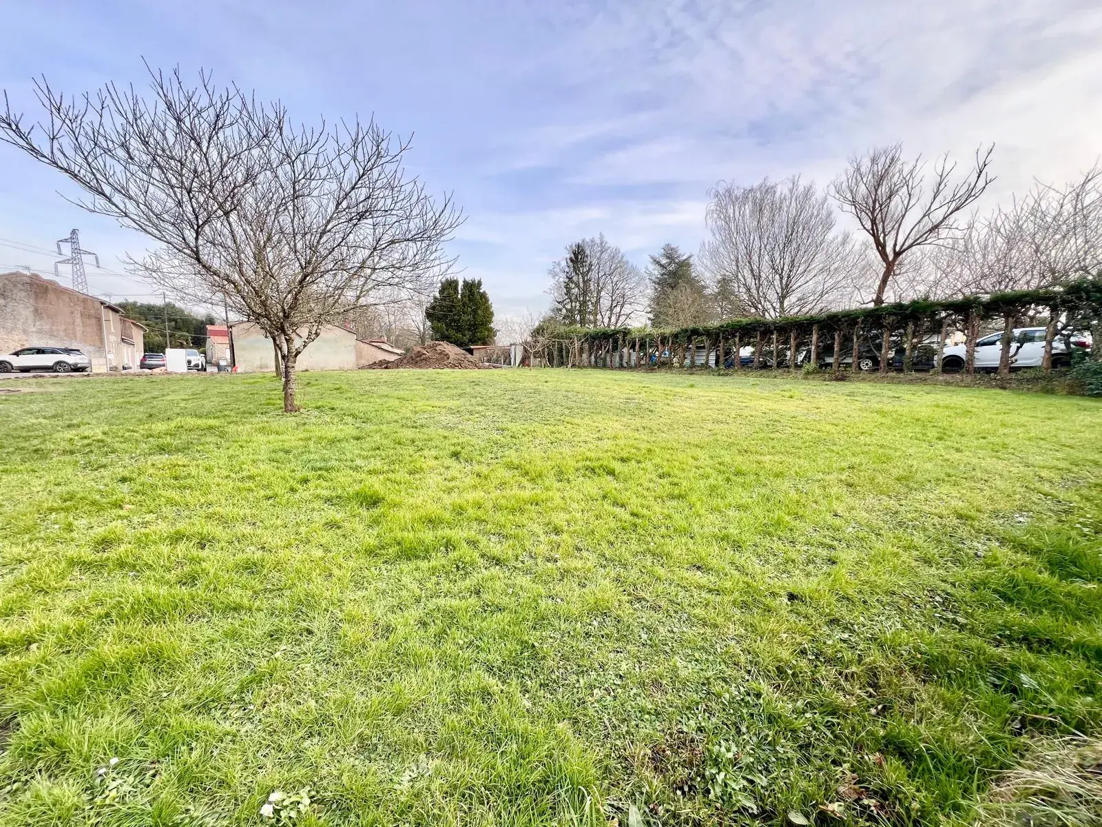 Terrain constructible de 757 m² au Le Pallet, proche gare 