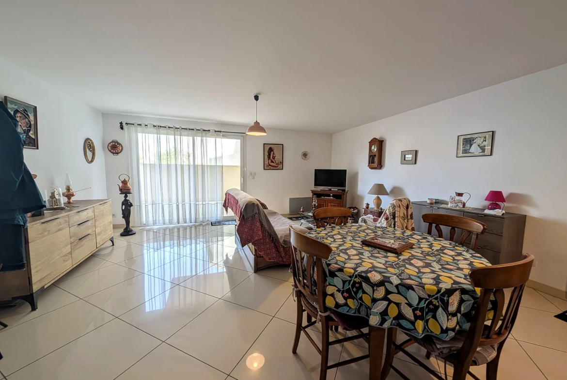 Bel appartement de plain-pied à Lézignan-Corbières avec parking et terrasse 