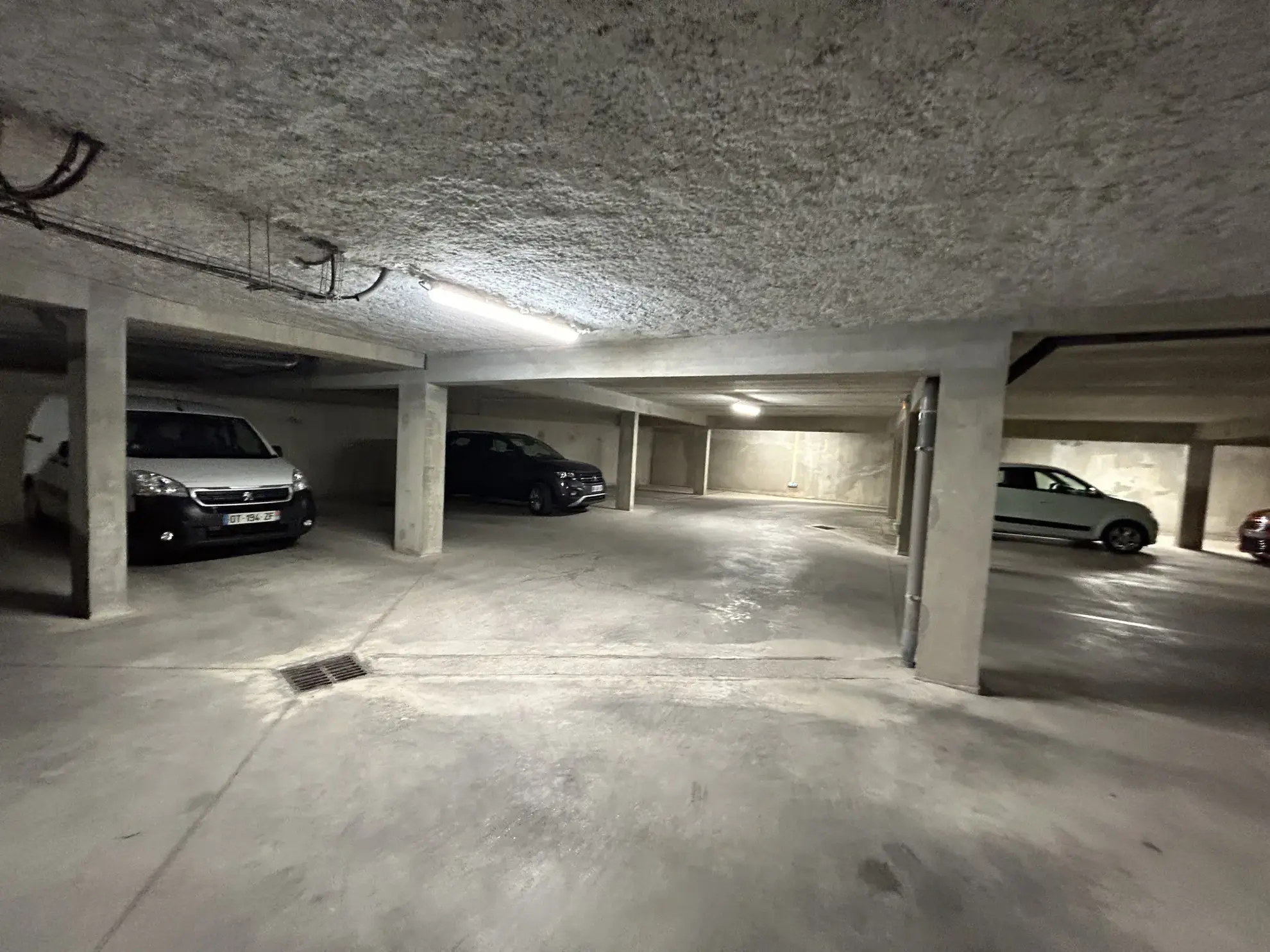 Bel appartement de plain-pied à Lézignan-Corbières avec parking et terrasse 