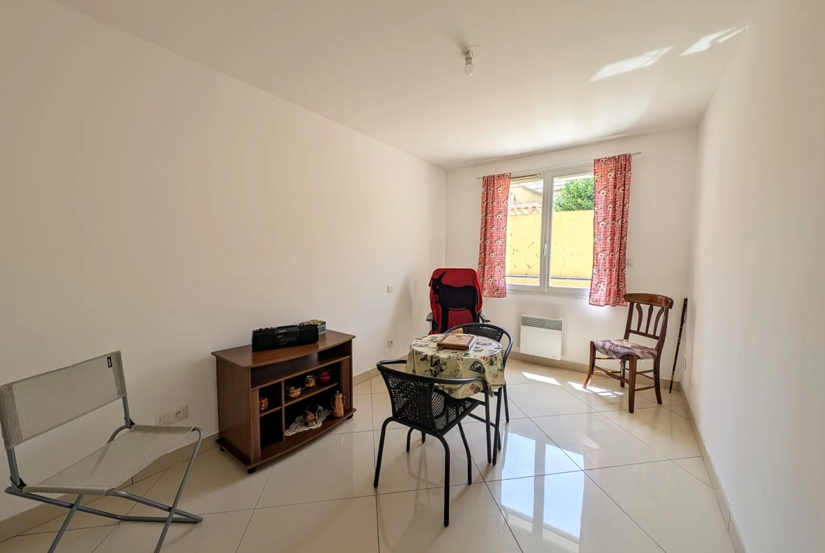 Bel appartement de plain-pied à Lézignan-Corbières avec parking et terrasse 