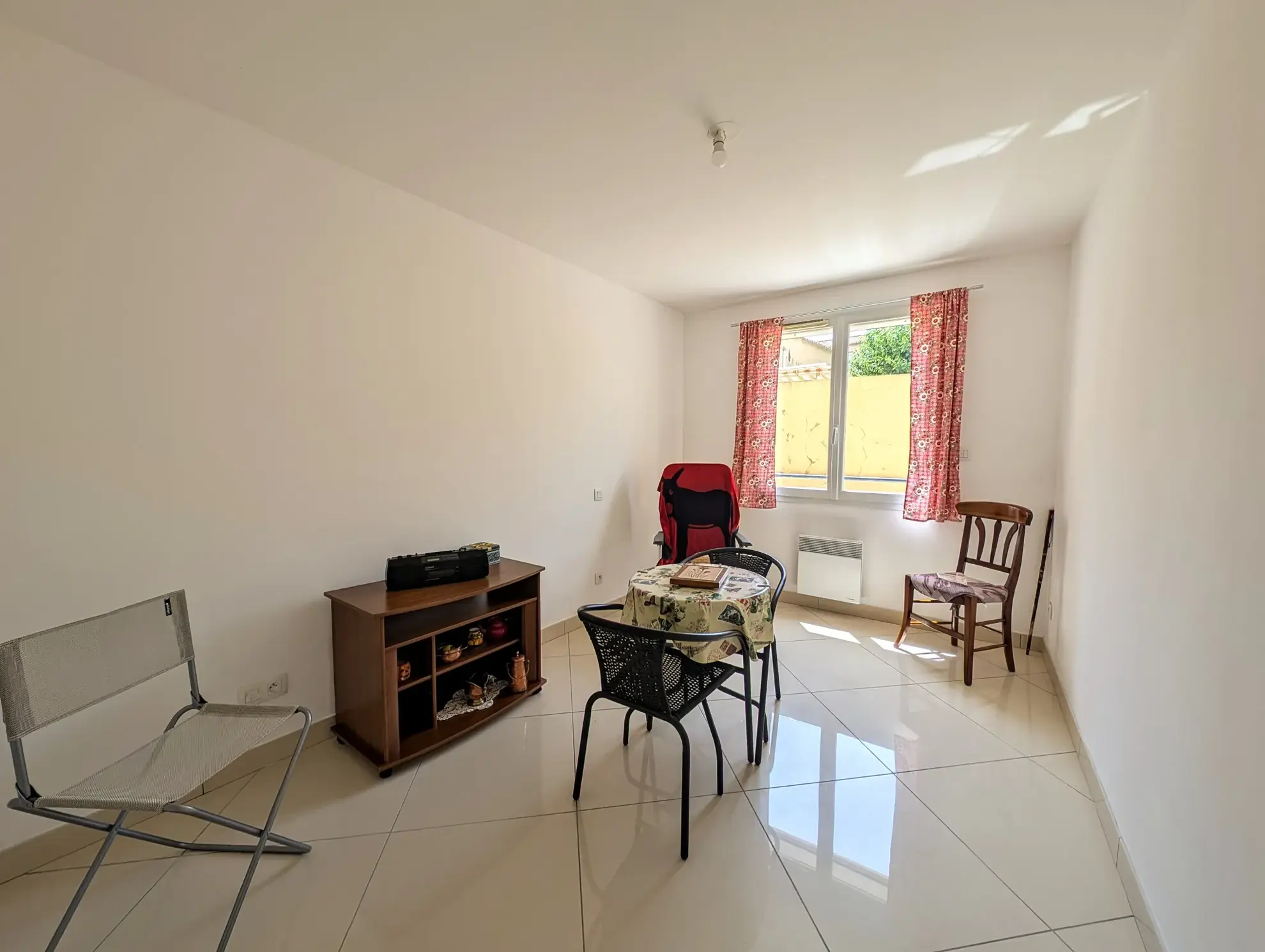 Bel appartement de plain-pied à Lézignan-Corbières avec parking et terrasse 