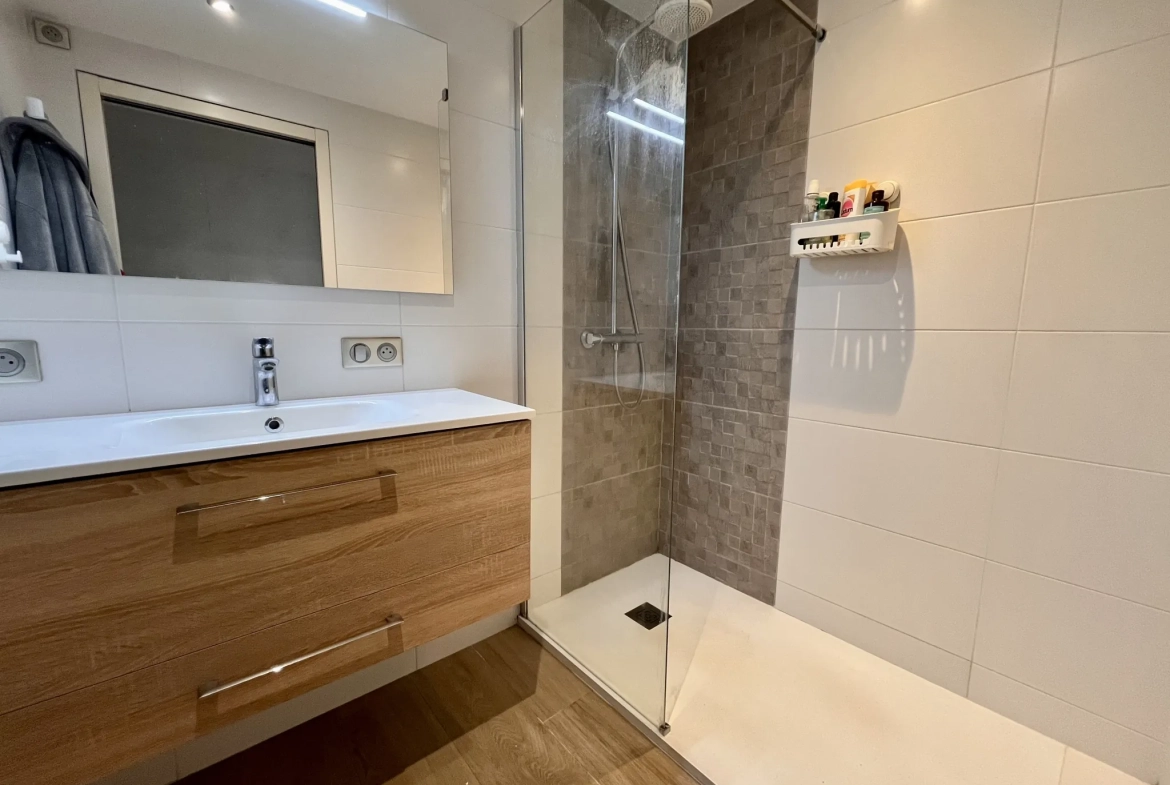 Appartement T3 en rez-de-jardin à Dijon Toison d'Or avec jardin, cave et parking 