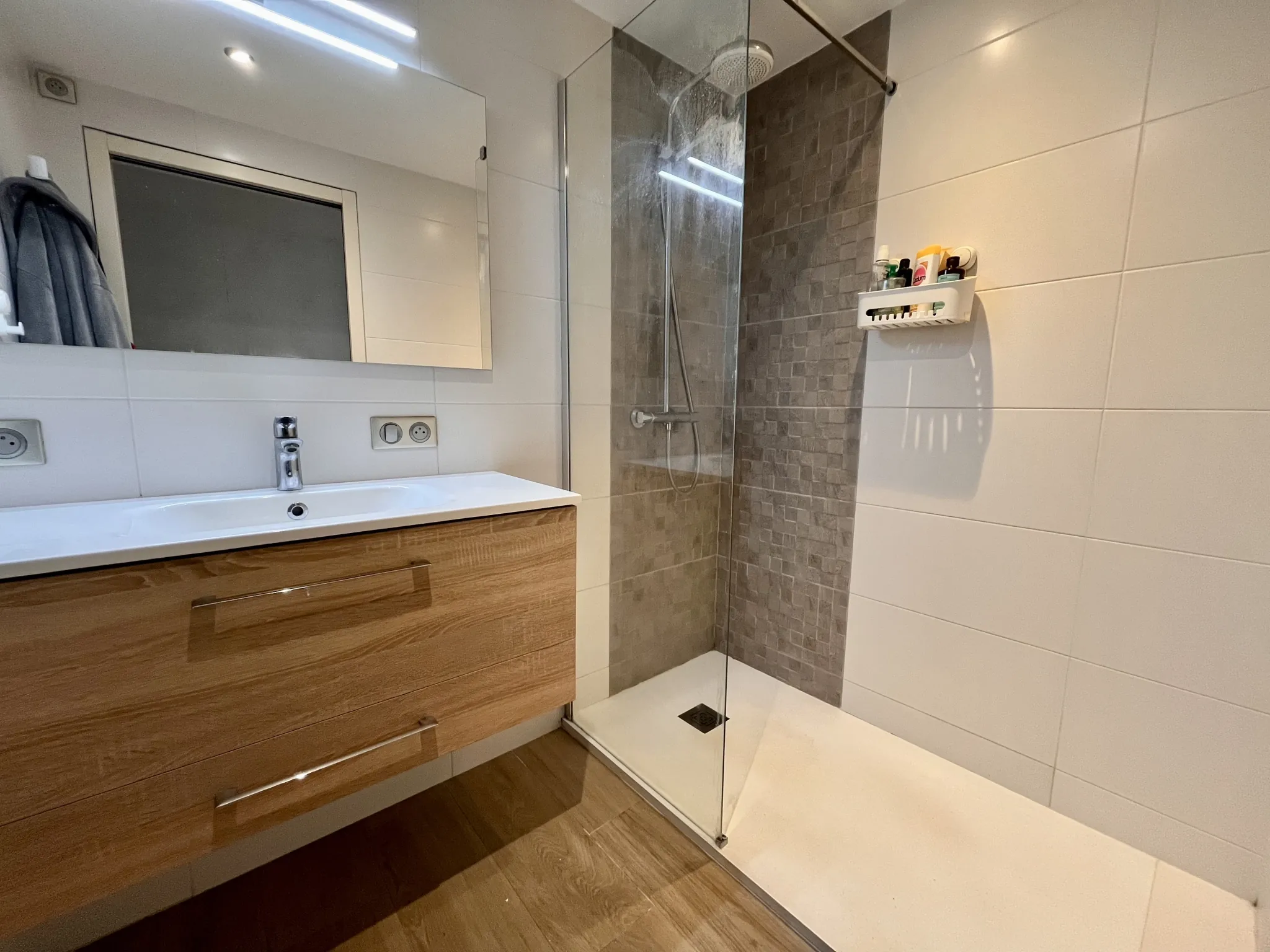 Appartement T3 en rez-de-jardin à Dijon Toison d'Or avec jardin, cave et parking 