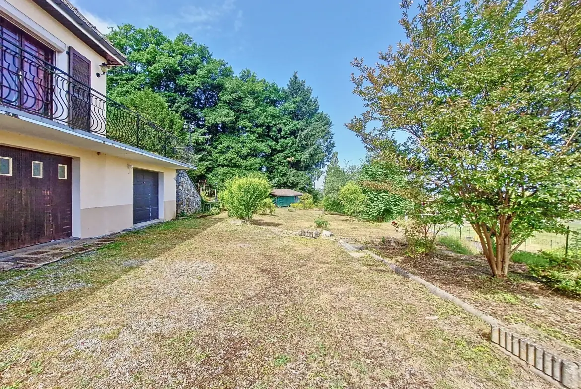 Maison à Bourganeuf avec terrasse, 3 chambres et sous-sol aménagé 