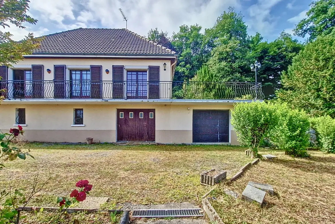 Maison à Bourganeuf avec terrasse, 3 chambres et sous-sol aménagé 