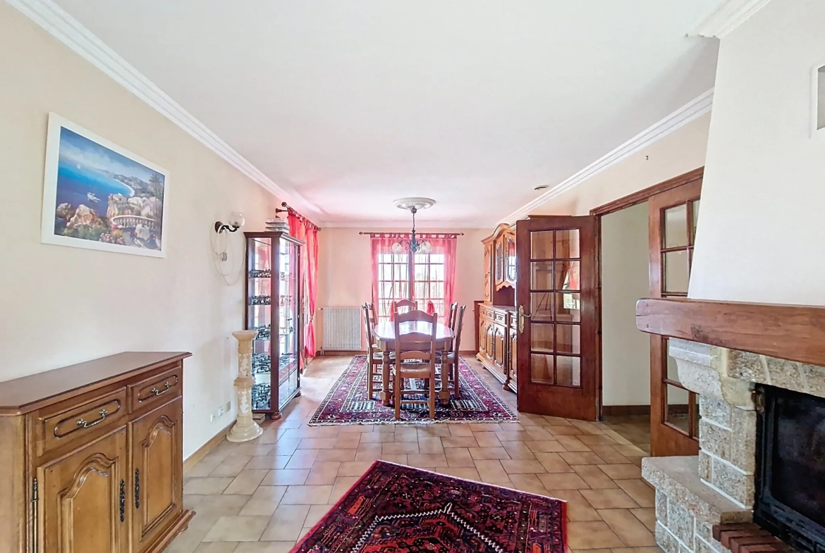 Maison à Bourganeuf avec terrasse, 3 chambres et sous-sol aménagé 