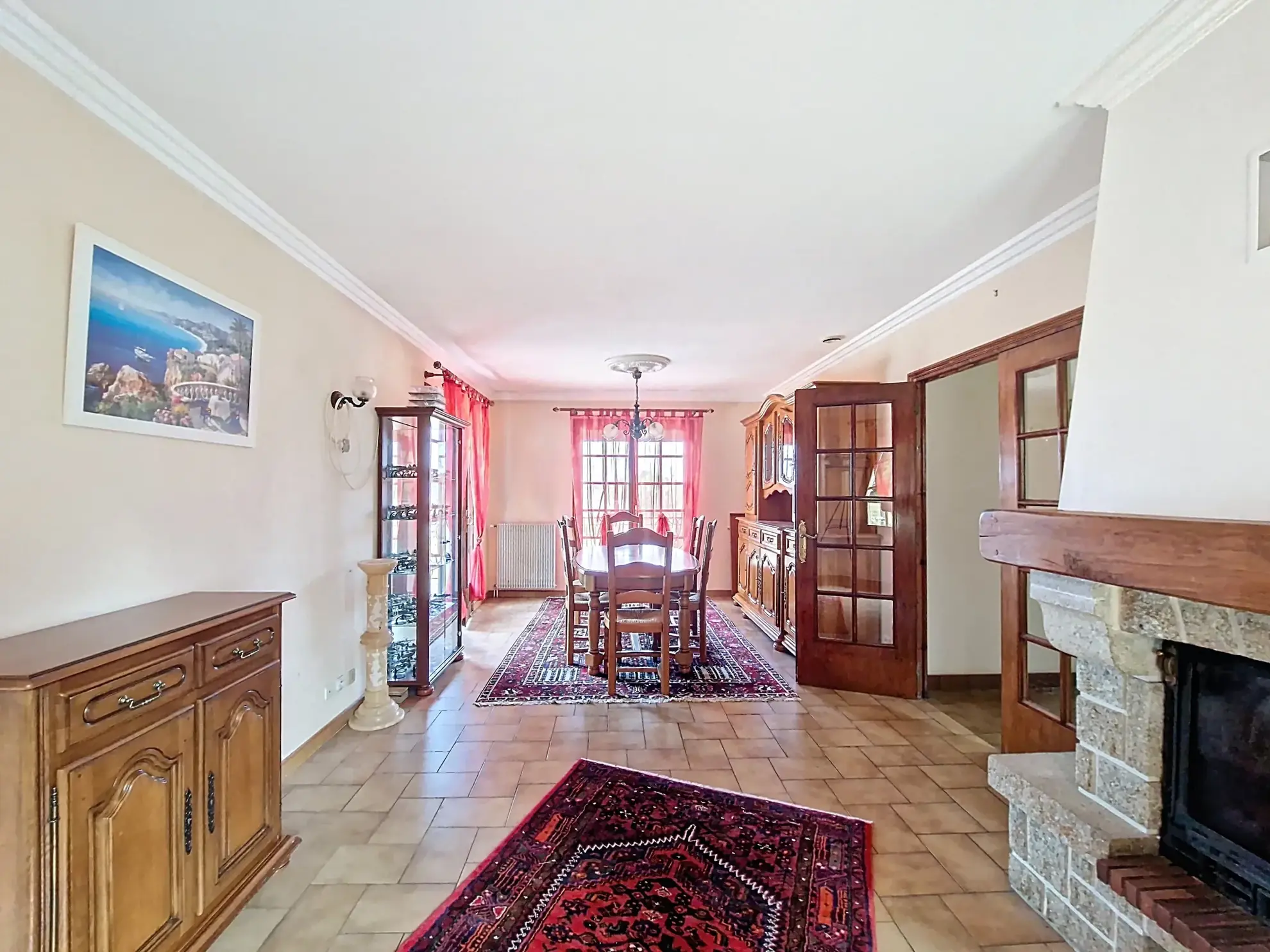 Maison à Bourganeuf avec terrasse, 3 chambres et sous-sol aménagé 