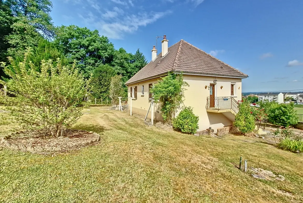 Maison à Bourganeuf avec terrasse, 3 chambres et sous-sol aménagé 