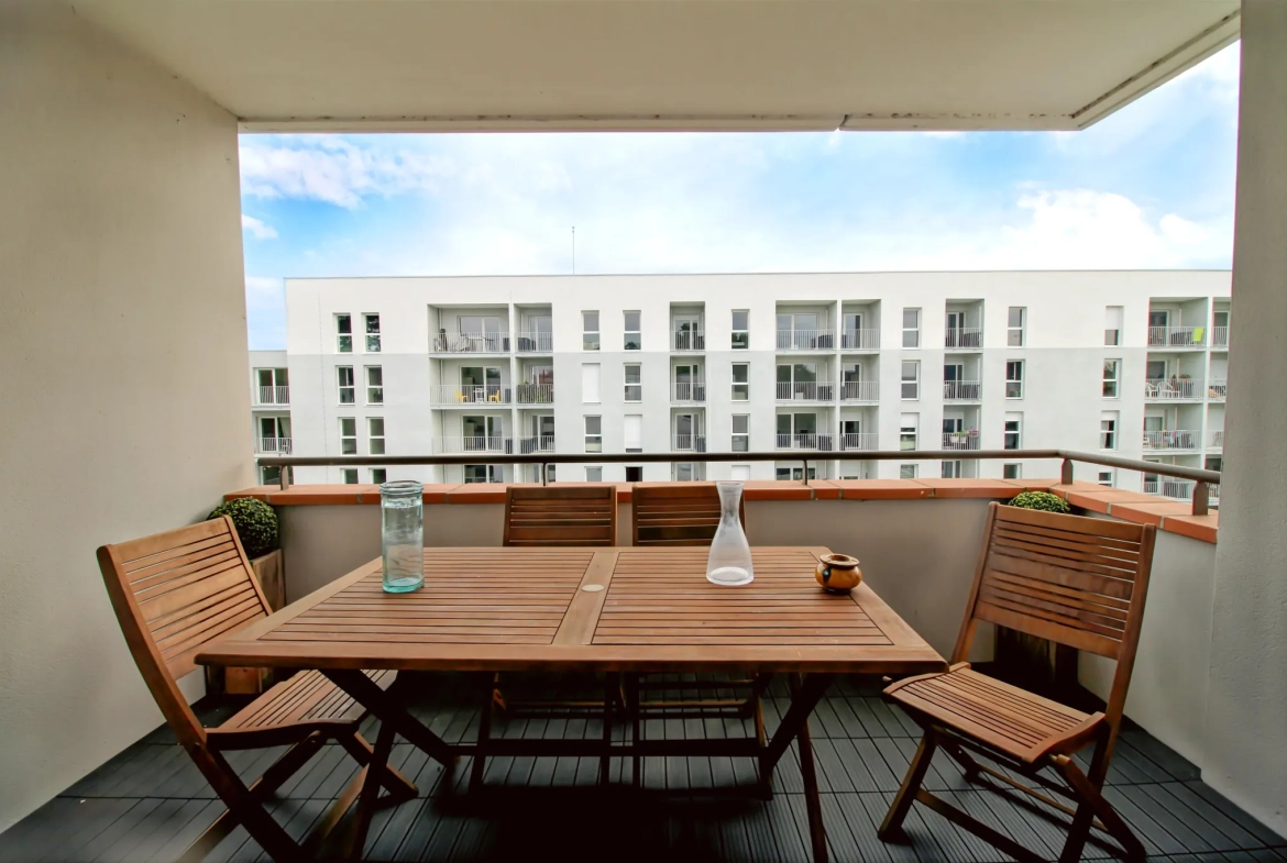 Appartement T3 avec terrasse et piscine à Agen - Dernier étage 