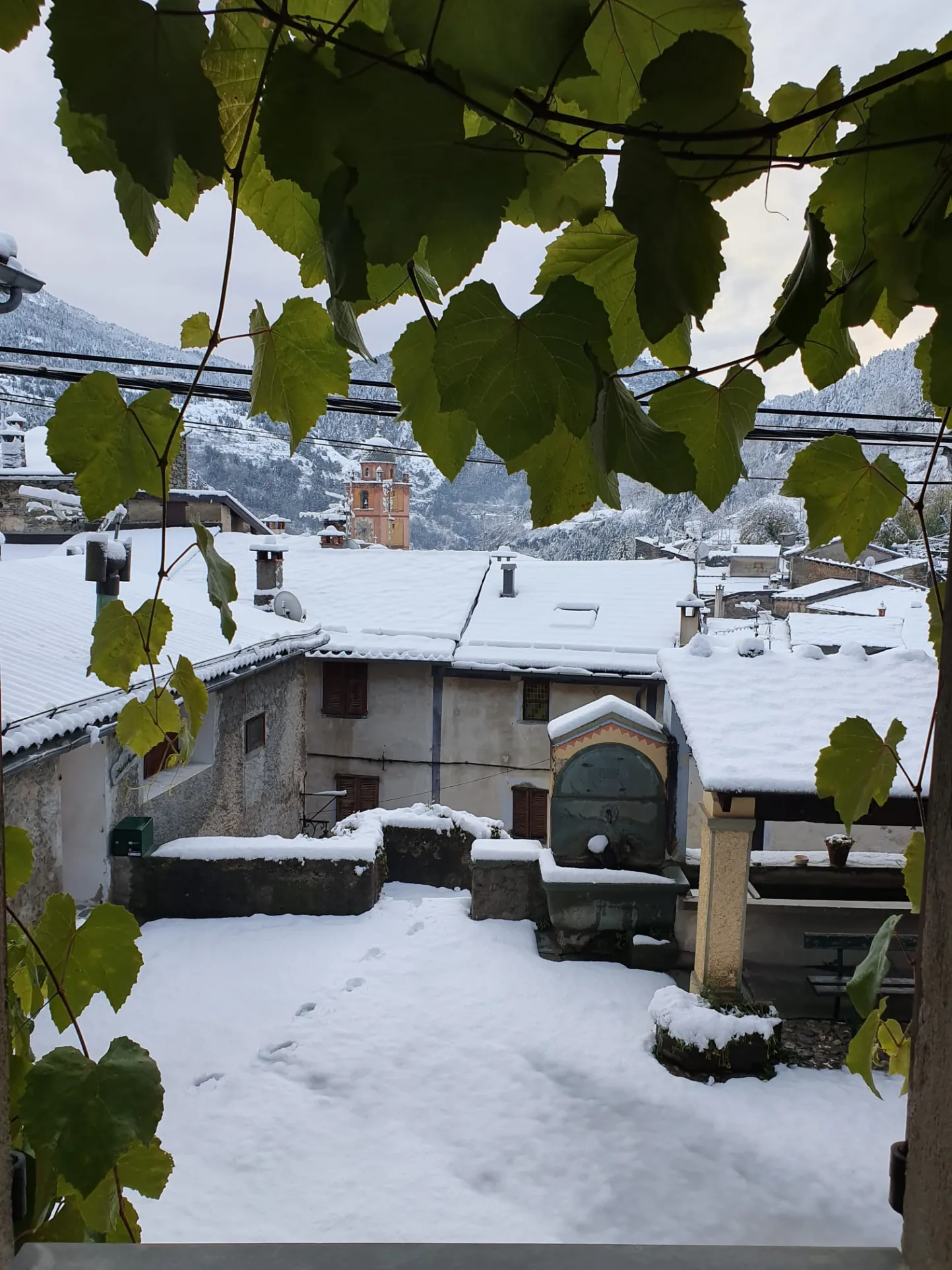 Appartement lumineux de 130 m2 avec terrasse à Tende, village paisible 