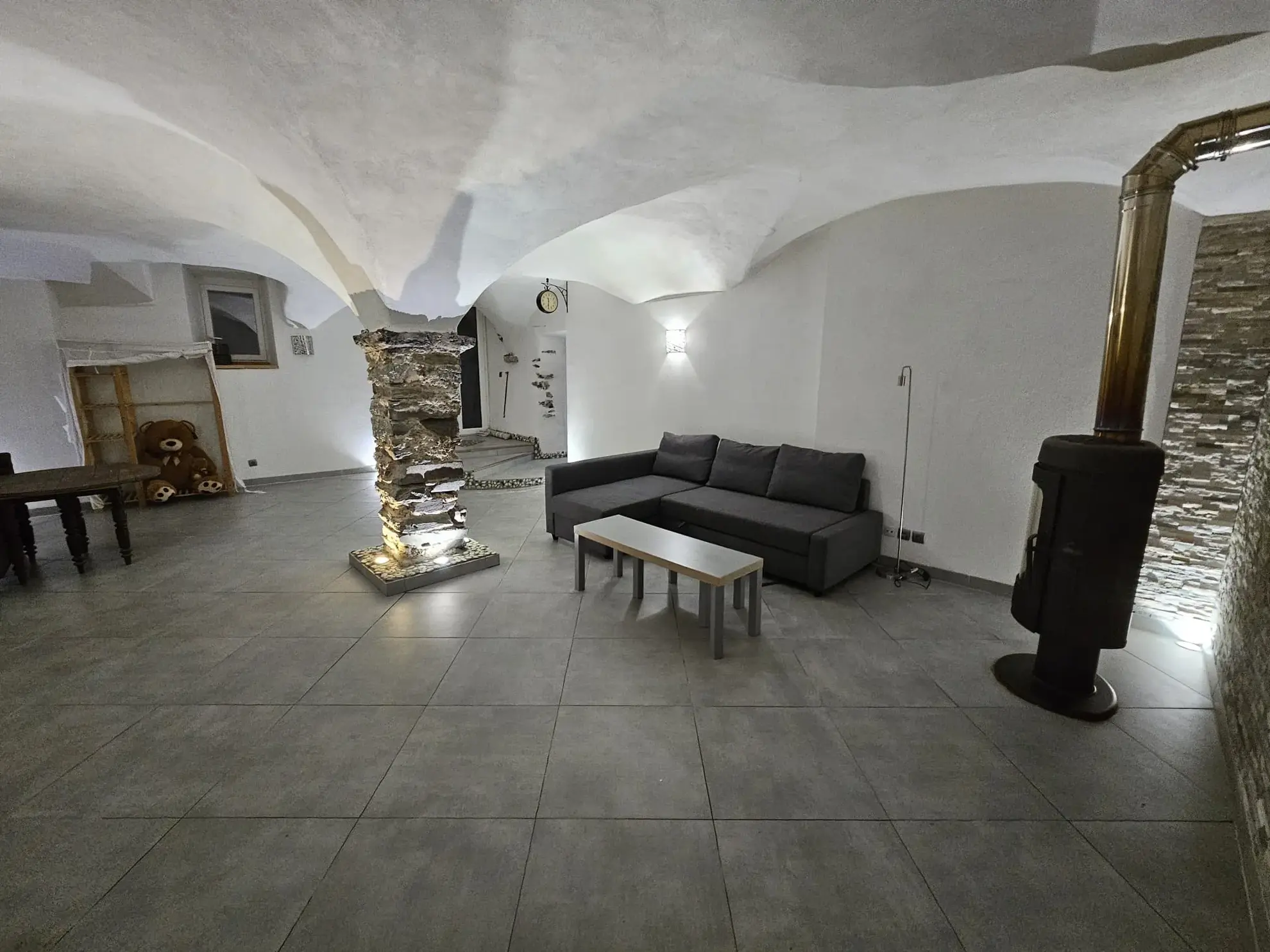 Appartement lumineux de 130 m2 avec terrasse à Tende, village paisible 