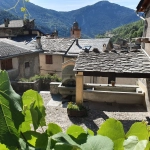 Appartement lumineux de 130 m2 avec terrasse à Tende, village paisible