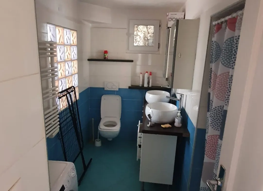 Appartement lumineux de 130 m2 avec terrasse à Tende, village paisible 