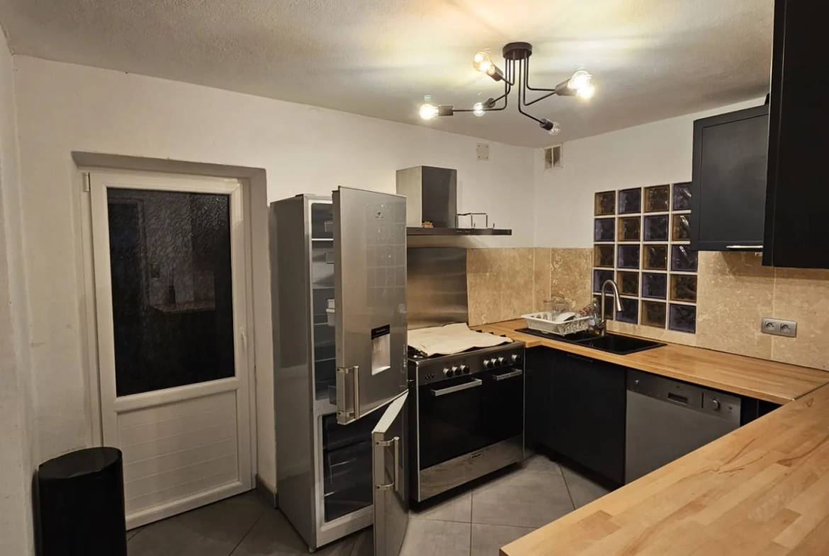Appartement lumineux de 130 m2 avec terrasse à Tende, village paisible 
