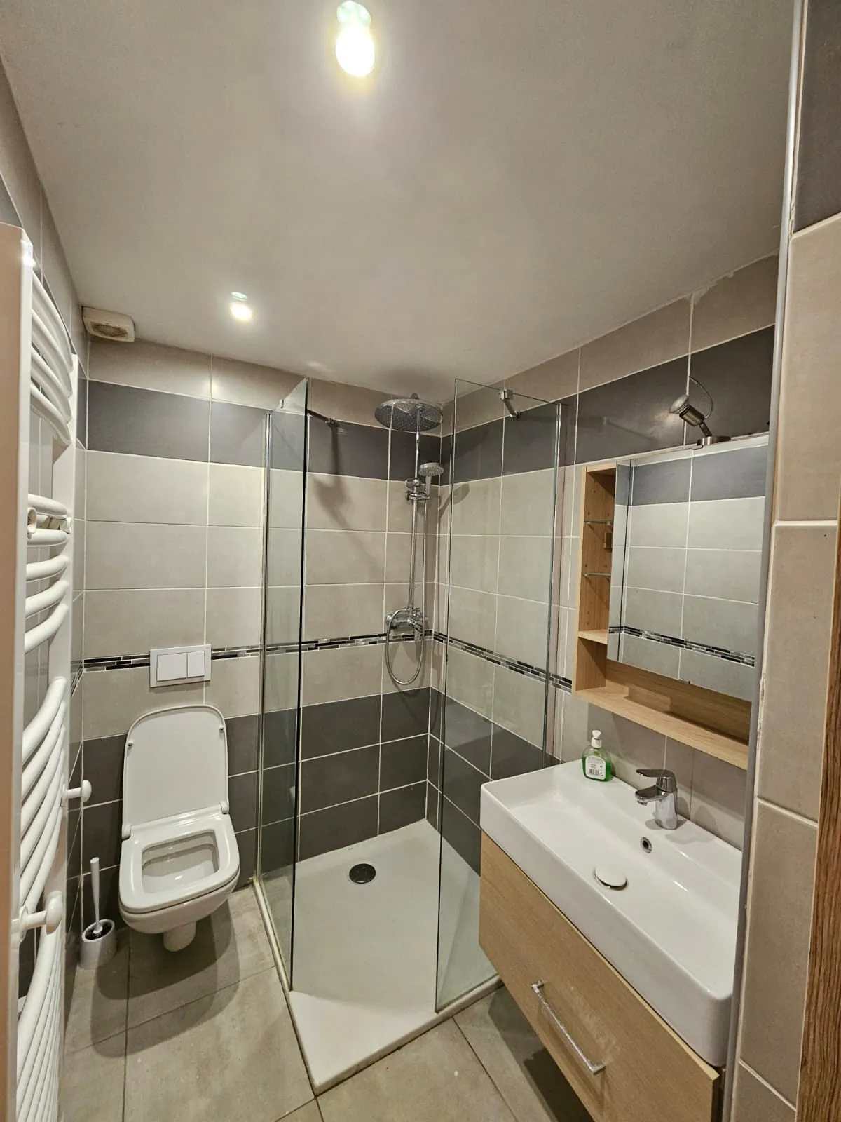 Appartement lumineux de 130 m2 avec terrasse à Tende, village paisible 