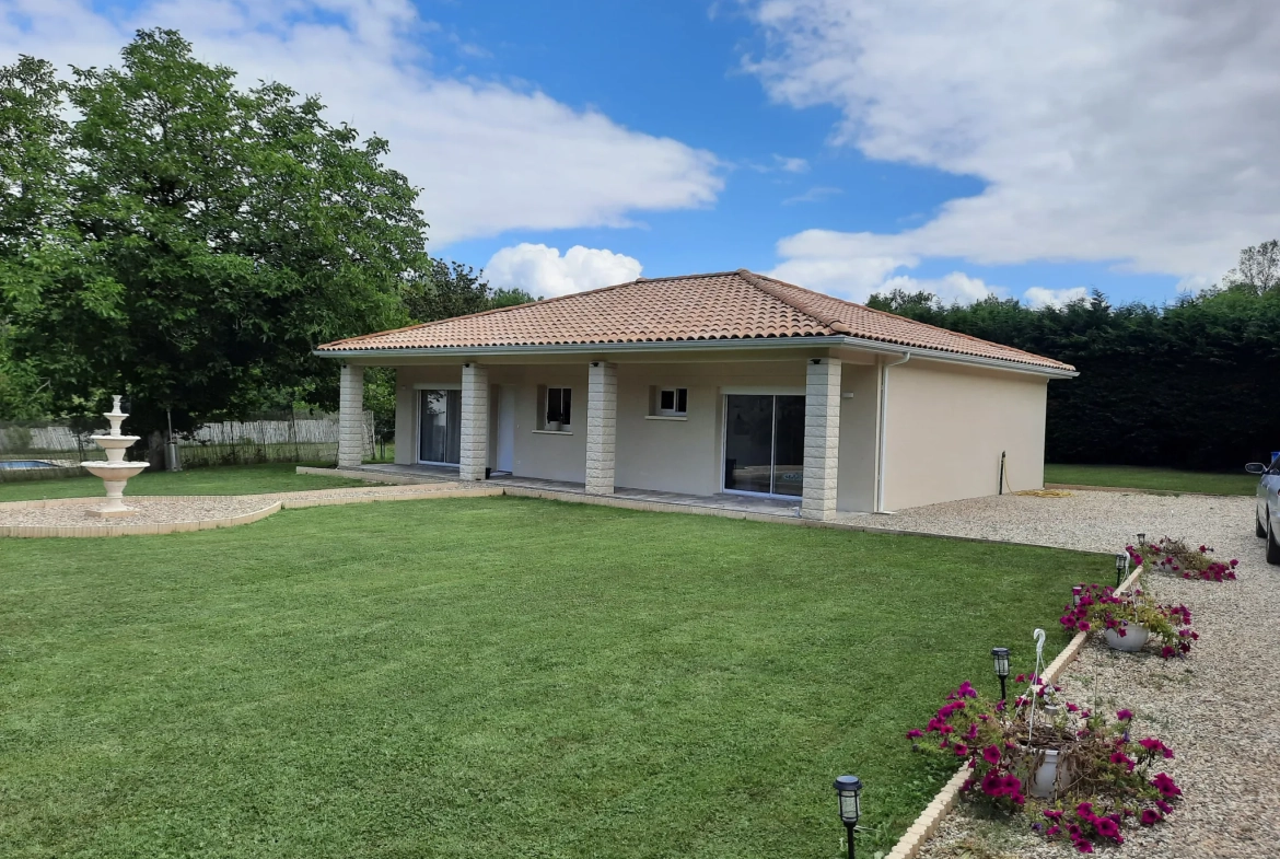 Maison moderne de 109 m² à Frontenac, proche Bordeaux, terrain clos 