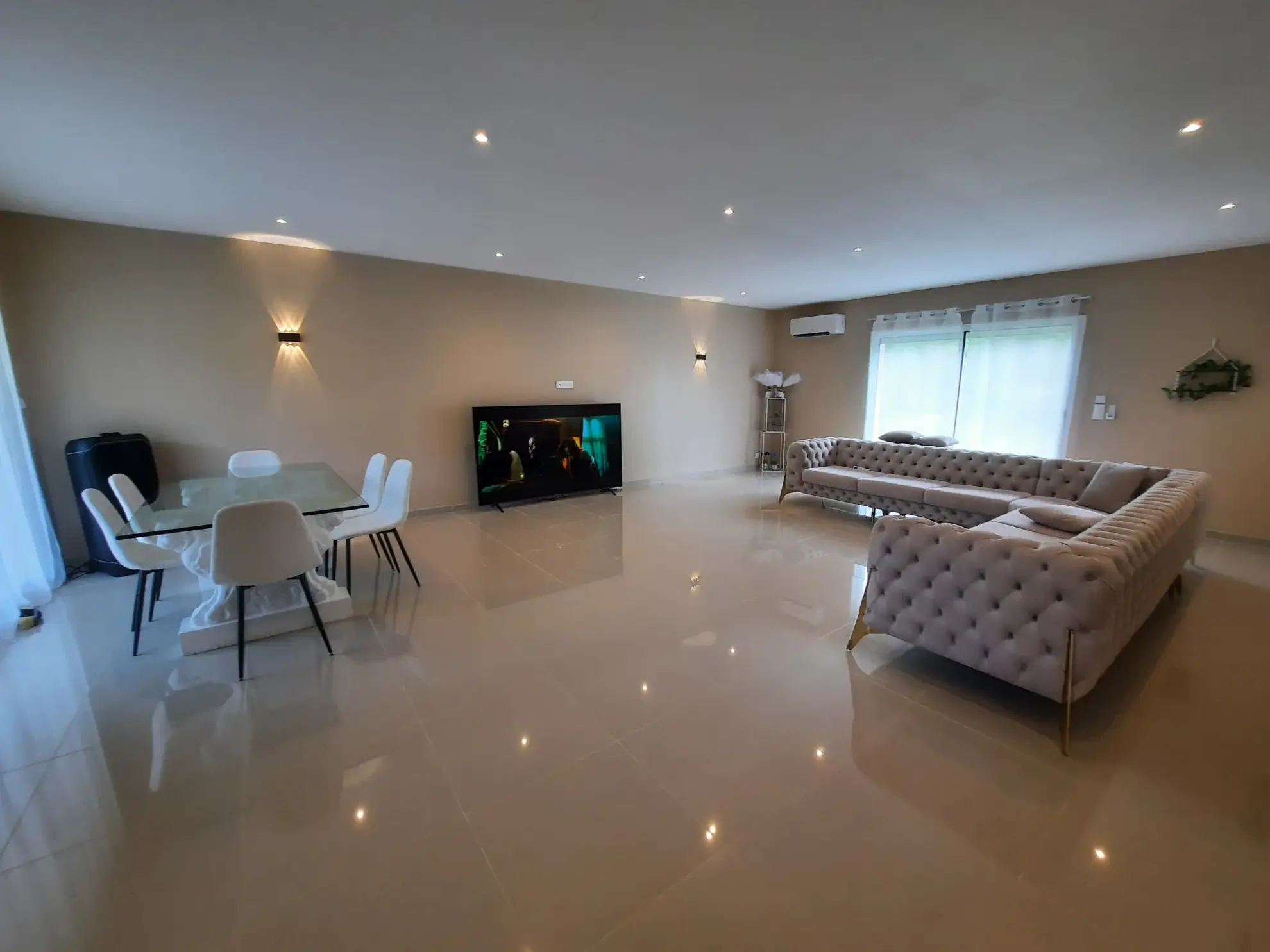 Maison moderne de 109 m² à Frontenac, proche Bordeaux, terrain clos 