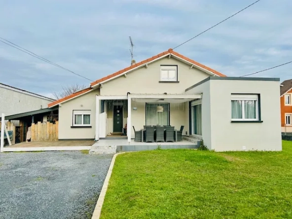 Maison de 105 m² à Plaisance du Gers avec terrasse et grand potentiel