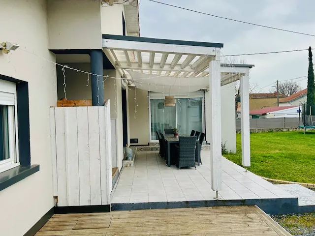 Maison de 105 m² à Plaisance du Gers avec terrasse et grand potentiel 