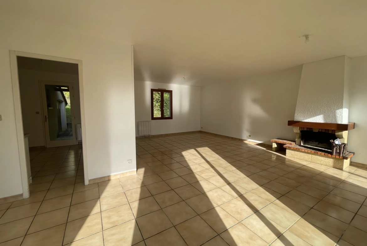 Maison familiale avec jardin et terrasses à Colayrac Saint-Cirq proche Agen 