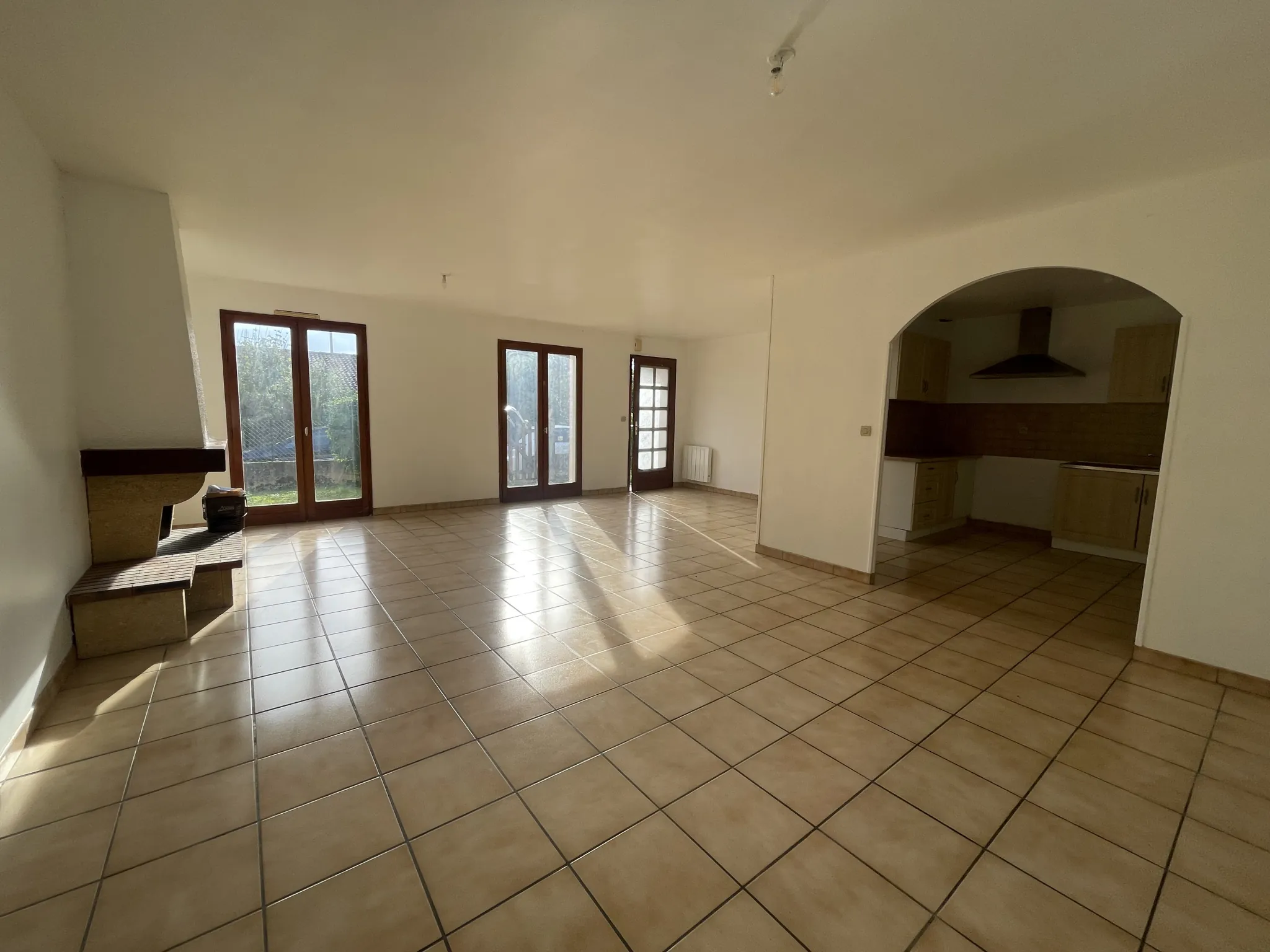 Maison familiale avec jardin et terrasses à Colayrac Saint-Cirq proche Agen 