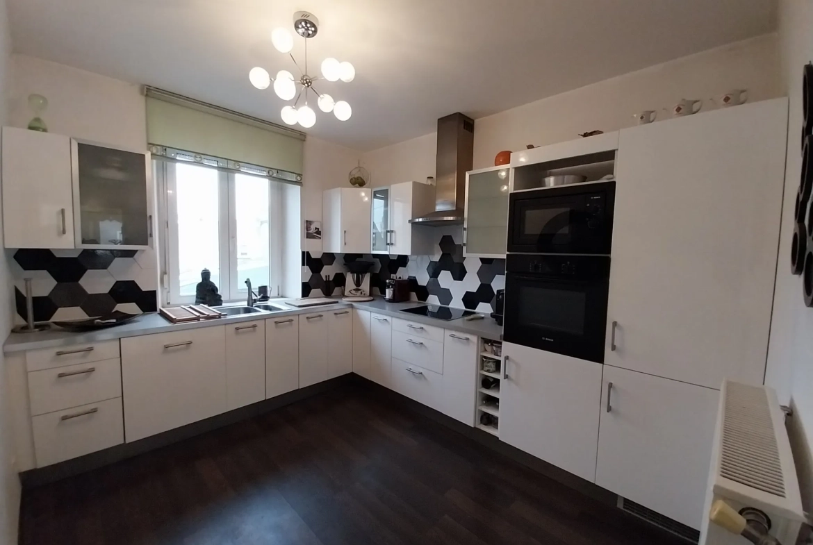 Appartement de 85 m² à Yutz proche A31, 2 chambres, cave et débarras 