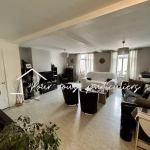 Immeuble mixte à Féchain de 252 m² avec commerces et duplex, potentiel rendement intéressant