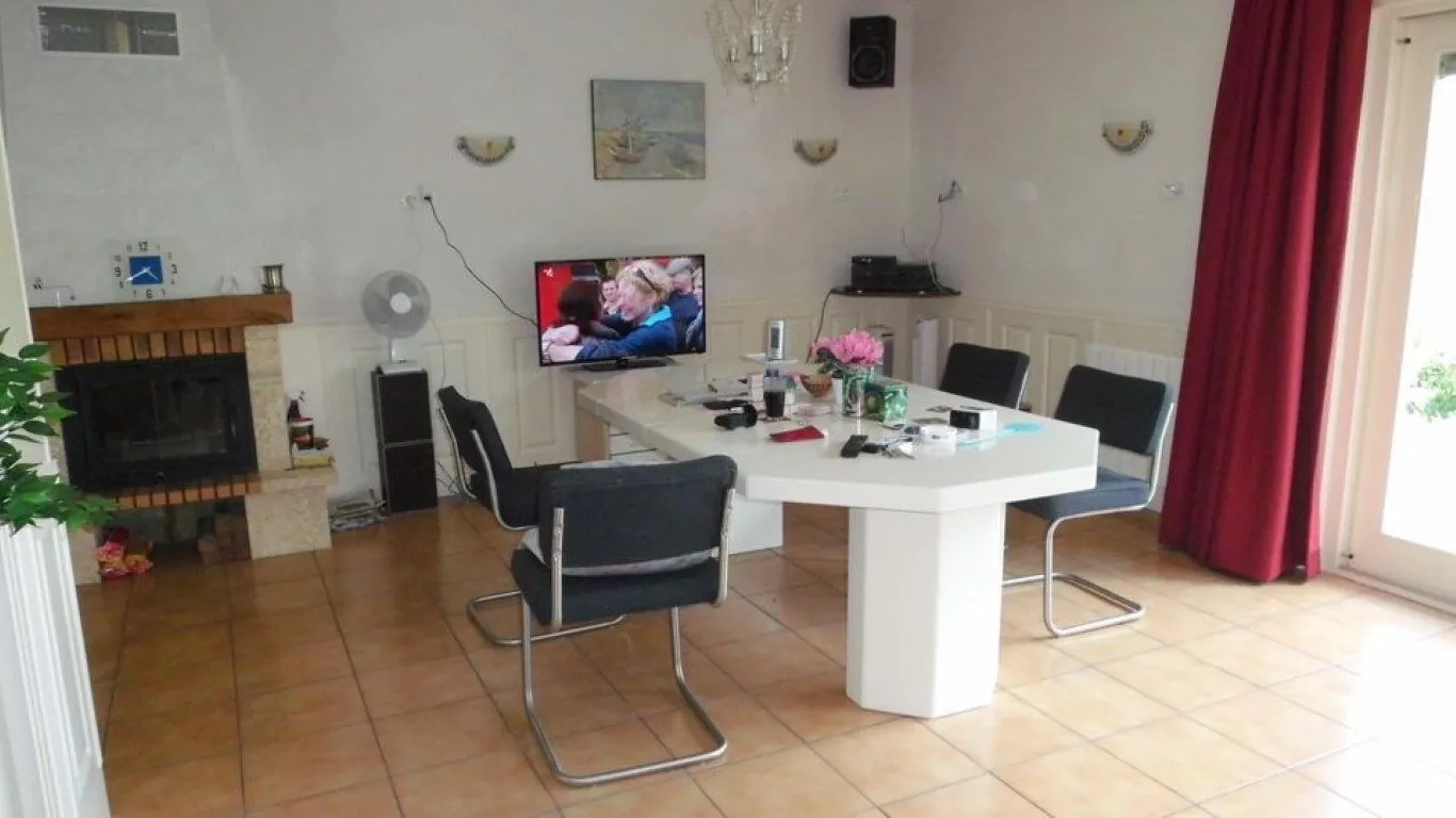 Villa spacieuse à finir avec vue sur la campagne à Puntous 