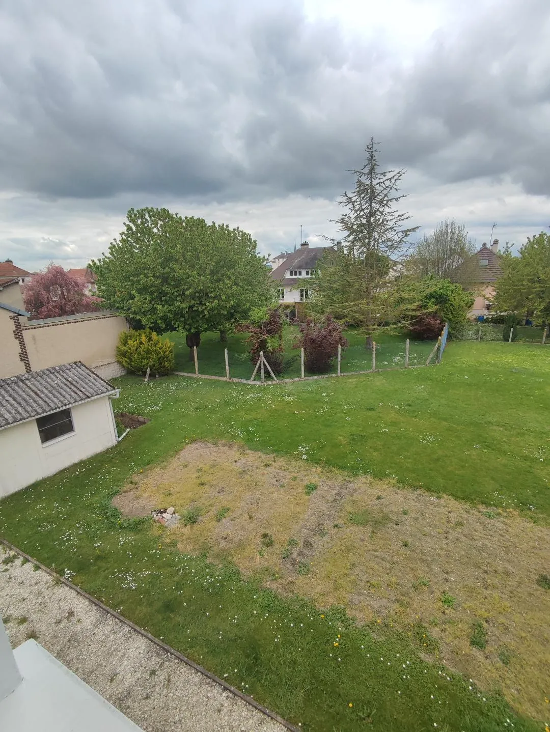Maison à Saint-André-les-Vergers de 85 m² avec grand jardin et garage 