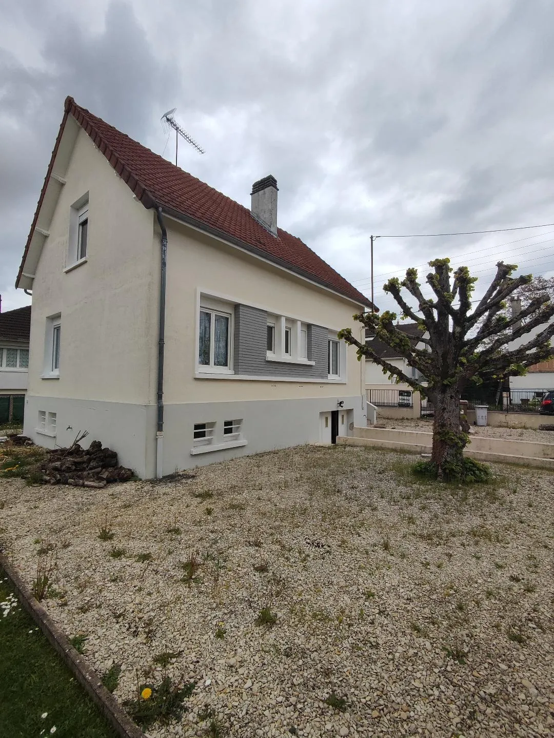 Maison à Saint-André-les-Vergers de 85 m² avec grand jardin et garage 