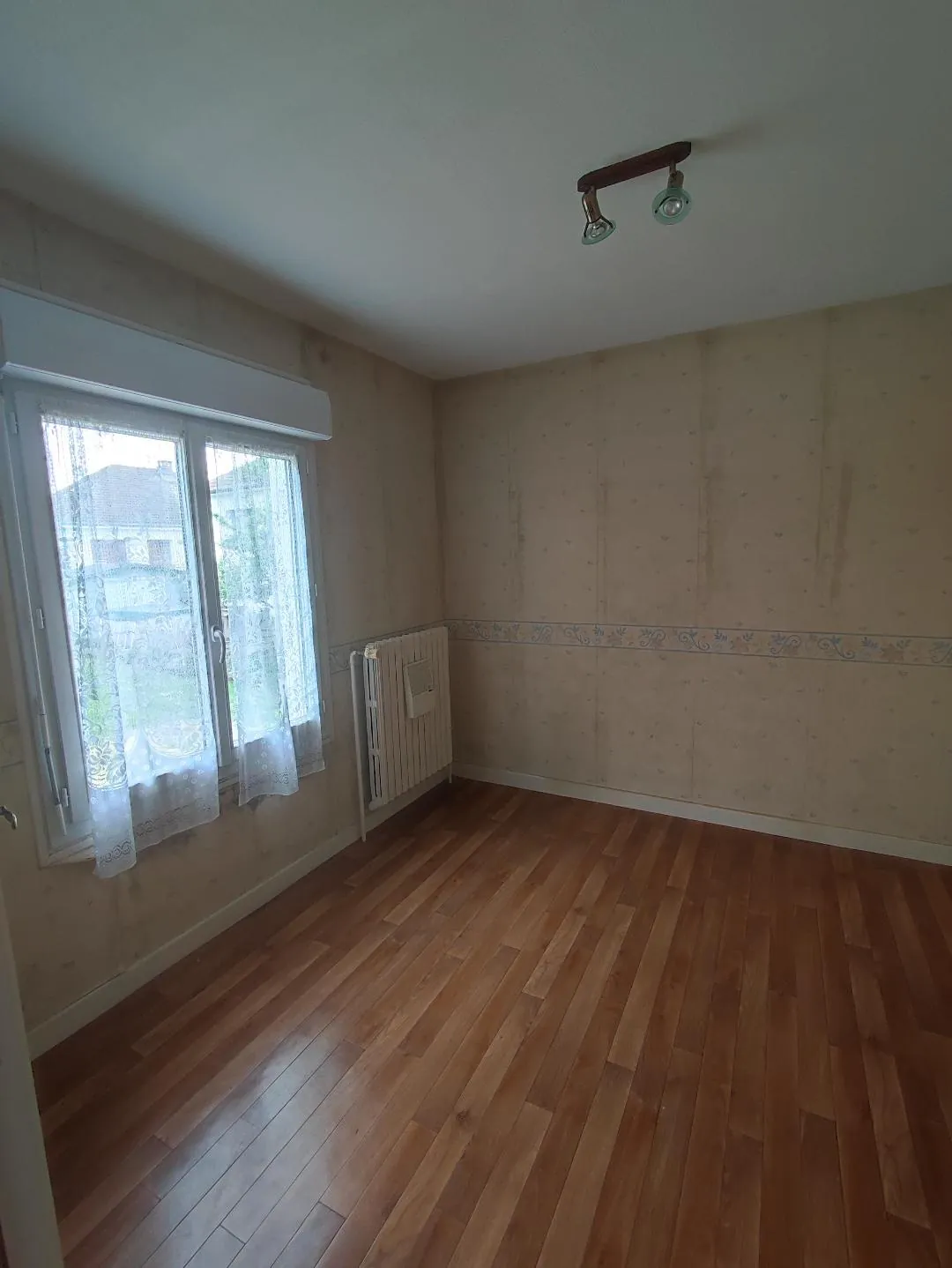 Maison à Saint-André-les-Vergers de 85 m² avec grand jardin et garage 