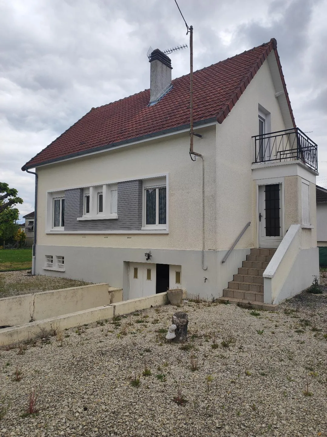 Maison à Saint-André-les-Vergers de 85 m² avec grand jardin et garage 
