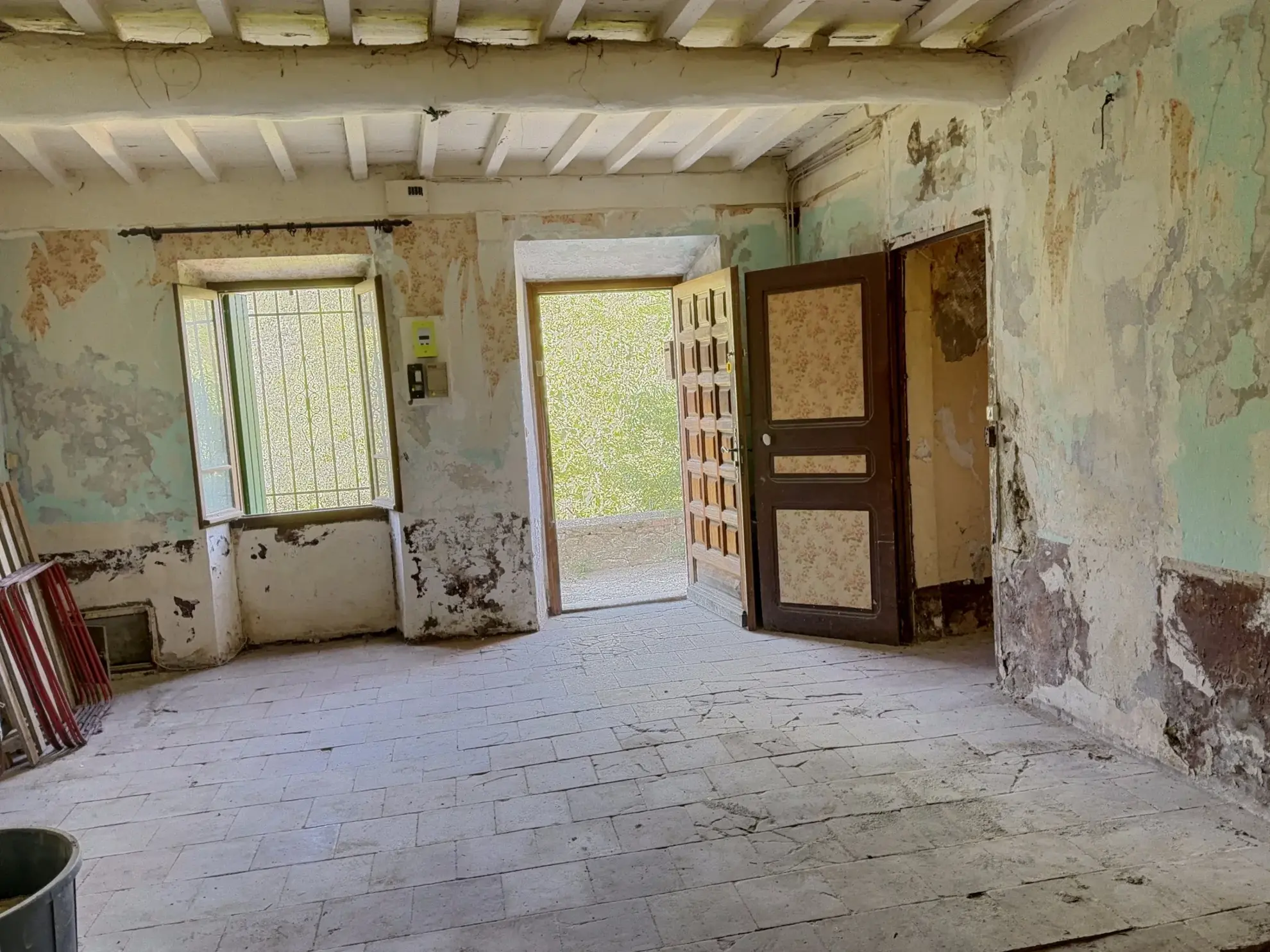 Maison de village à rénover avec jardin non attenant à Reynès - Environnement paisible 
