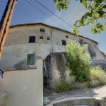 Maison de village à rénover avec jardin non attenant à Reynès - Environnement paisible
