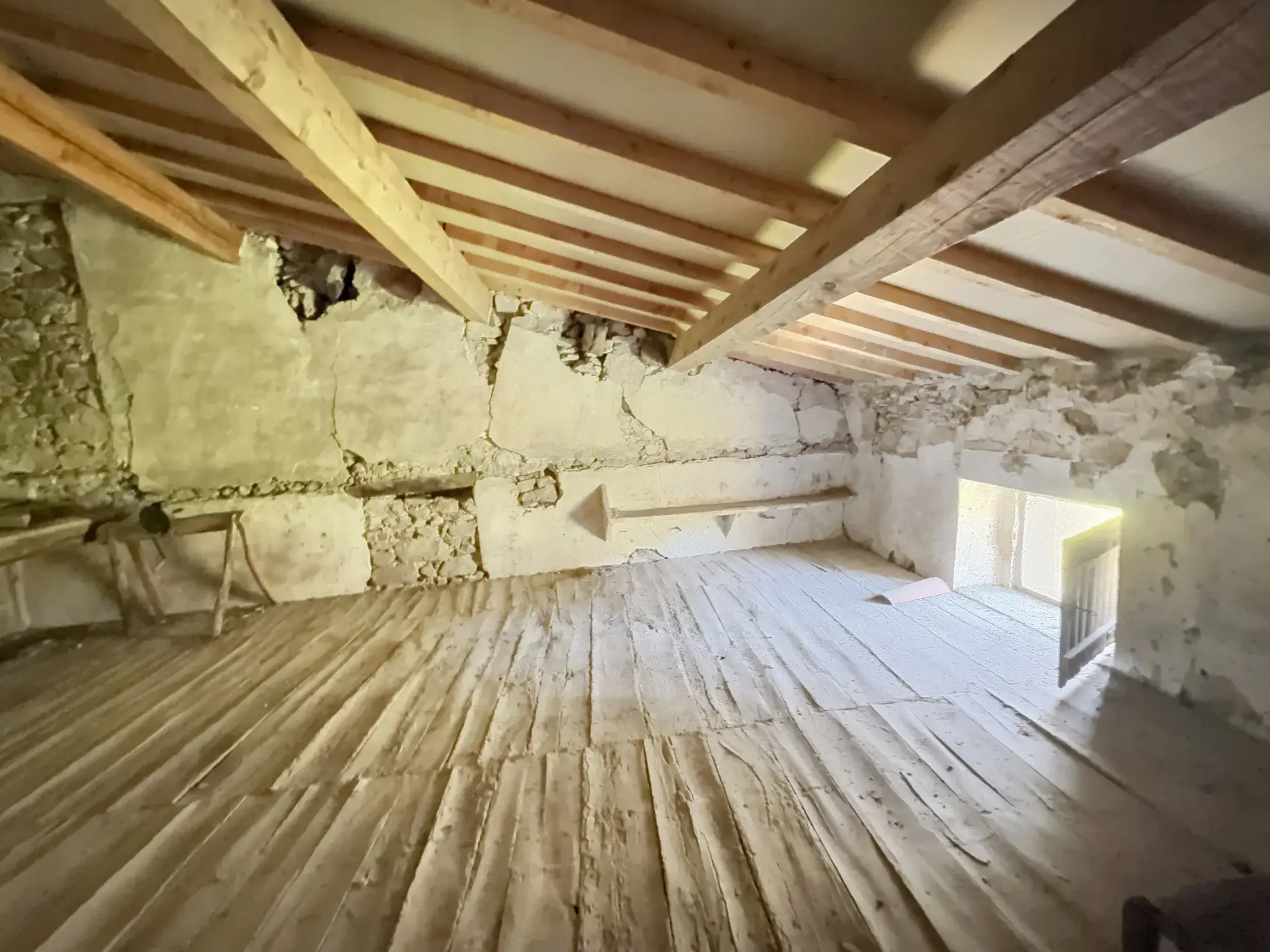 Maison de village à rénover avec jardin non attenant à Reynès - Environnement paisible 