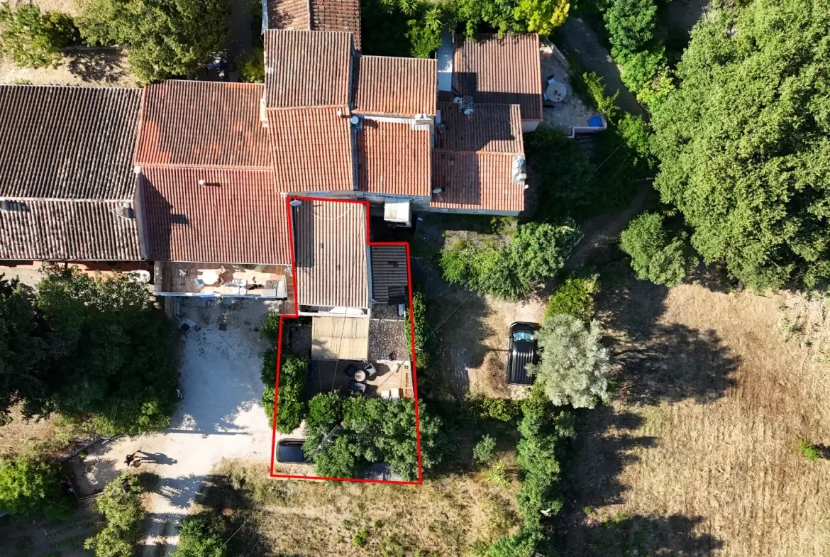 Charmante maison T3 à vendre à La Cadière-d’Azur proche Bandol, 50 m² avec terrasse et potentiel locatif attractif 