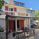 Charmante maison T3 à vendre à La Cadière-d’Azur proche Bandol, 50 m² avec terrasse et potentiel locatif attractif
