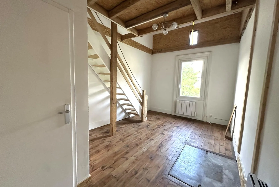 Appartement duplex F3 de 74,09 m² à Unieux, secteur calme et résidentiel, idéal premier achat ou investissement 
