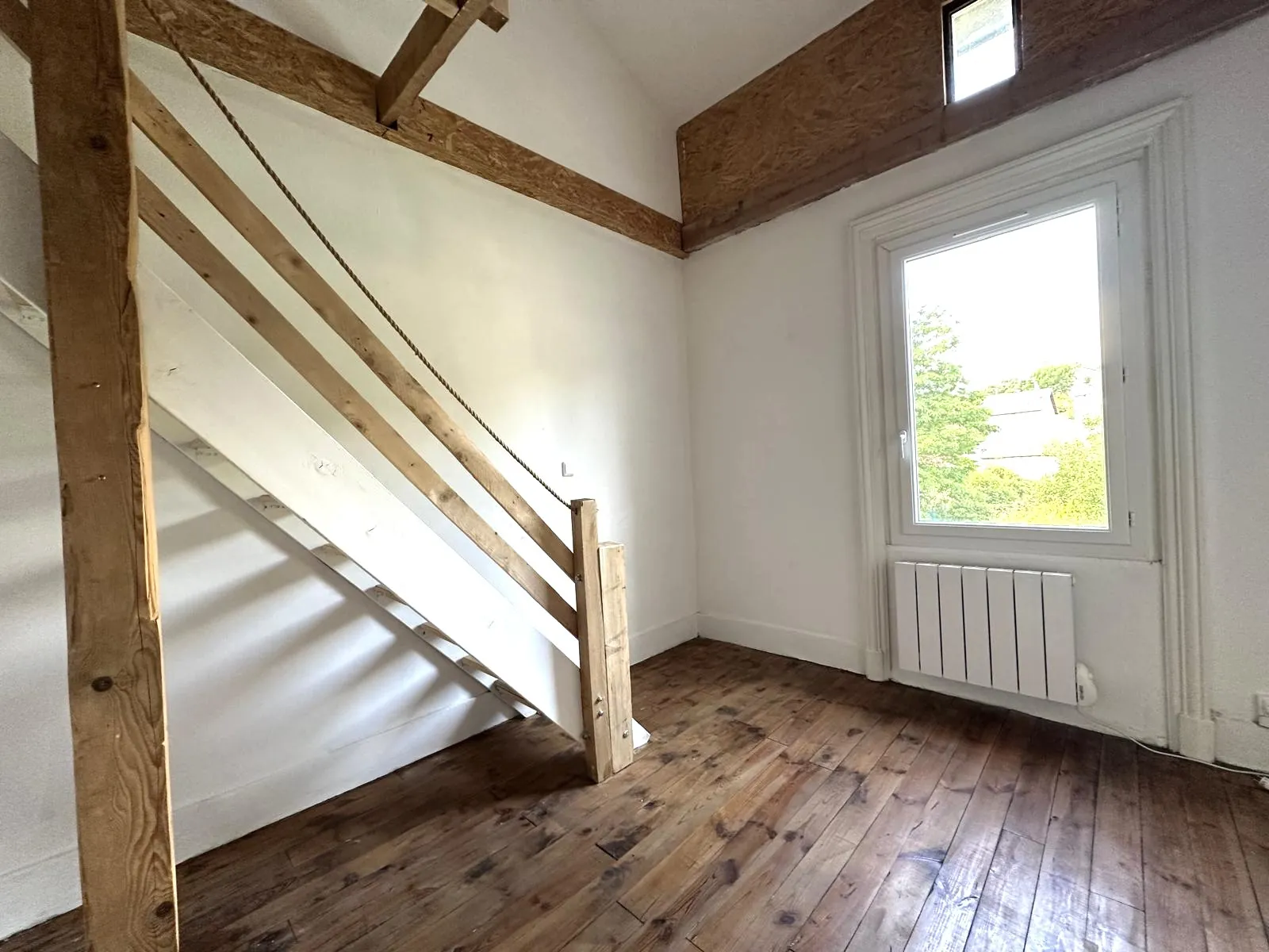 Appartement duplex F3 de 74,09 m² à Unieux, secteur calme et résidentiel, idéal premier achat ou investissement 