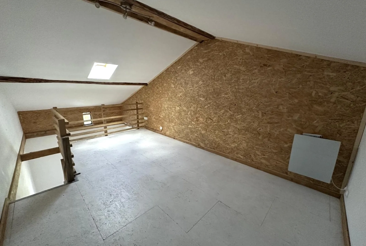 Appartement duplex F3 de 74,09 m² à Unieux, secteur calme et résidentiel, idéal premier achat ou investissement 