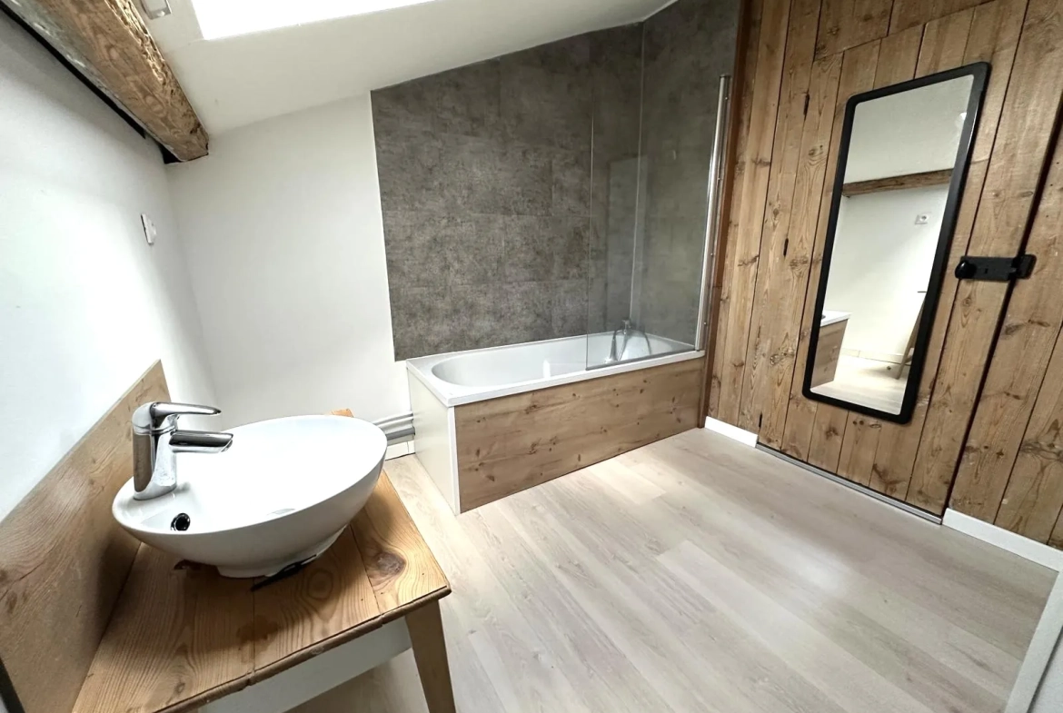 Appartement duplex F3 de 74,09 m² à Unieux, secteur calme et résidentiel, idéal premier achat ou investissement 