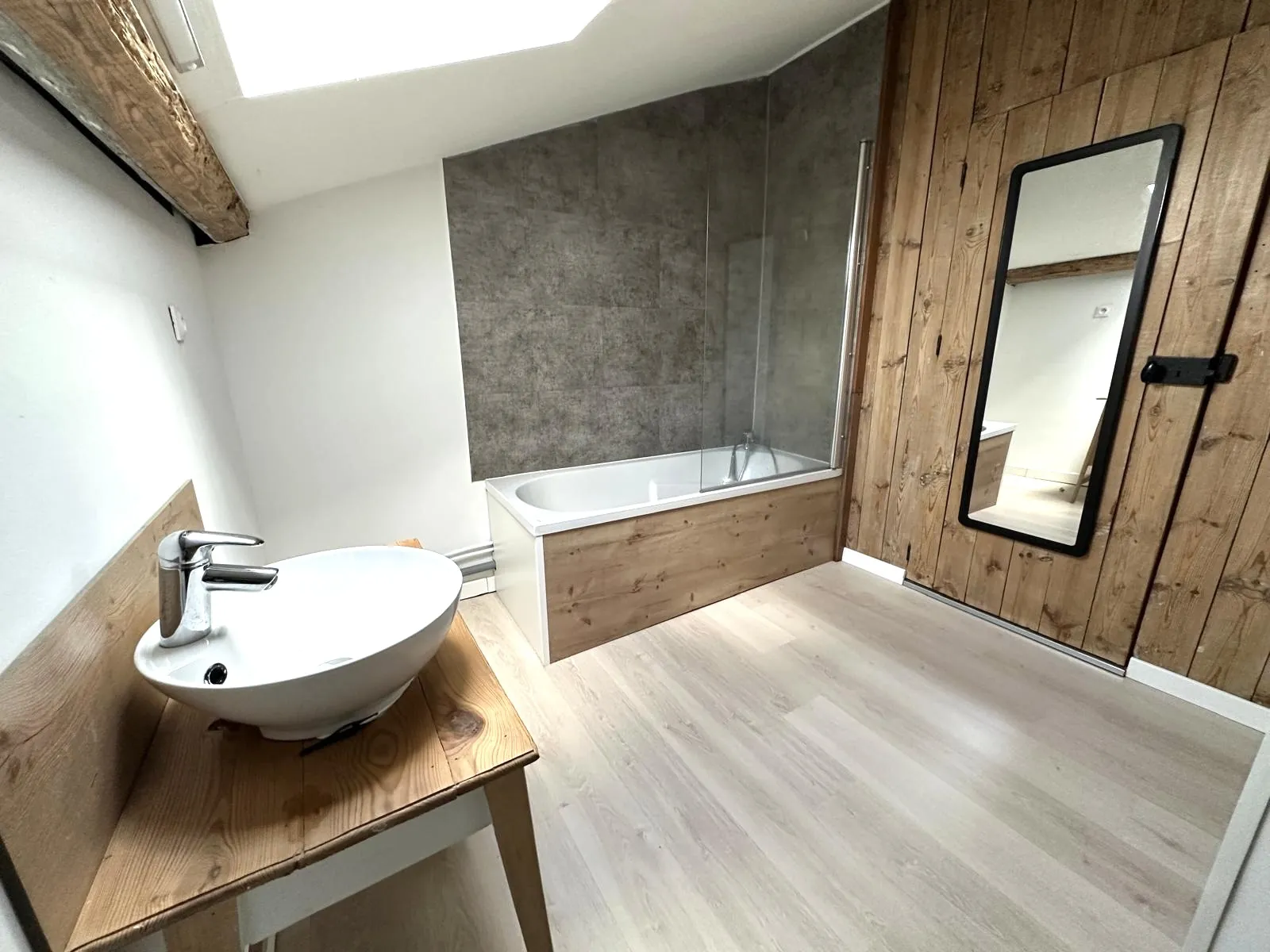Appartement duplex F3 de 74,09 m² à Unieux, secteur calme et résidentiel, idéal premier achat ou investissement 
