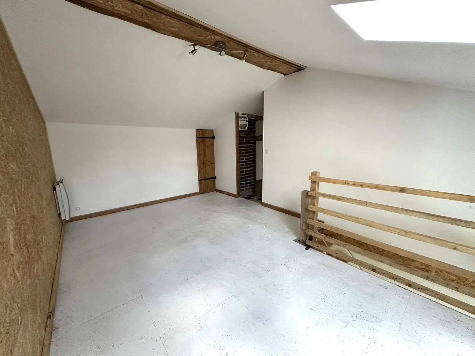 Appartement duplex F3 de 74,09 m² à Unieux, secteur calme et résidentiel, idéal premier achat ou investissement 